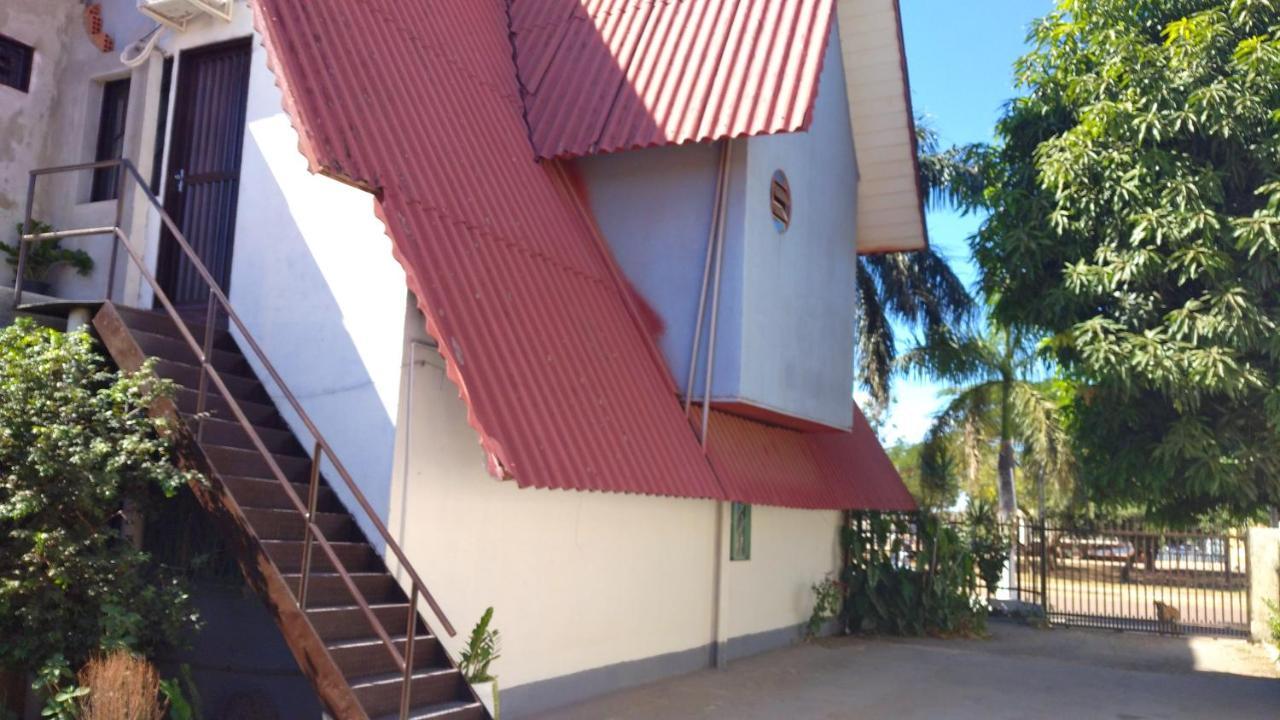 Segundo andar de chalé suiço Luís Eduardo Magalhães Exterior foto